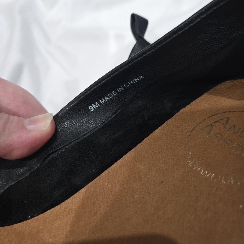 Andre Assous Black Nalah Leather Flats Size 9 - Picture 5 of 8